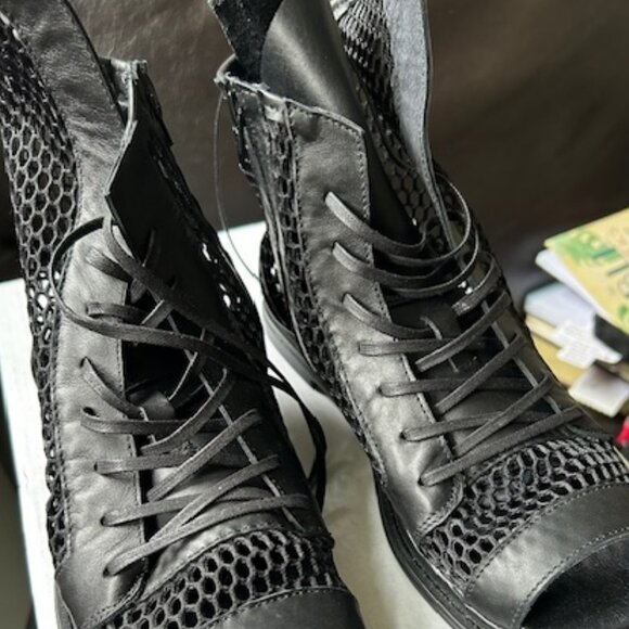 SOLD......Black Gothic Leather/Lace Bootie Sandal | SIZE 9 .......SOLD - Picture 4 of 4